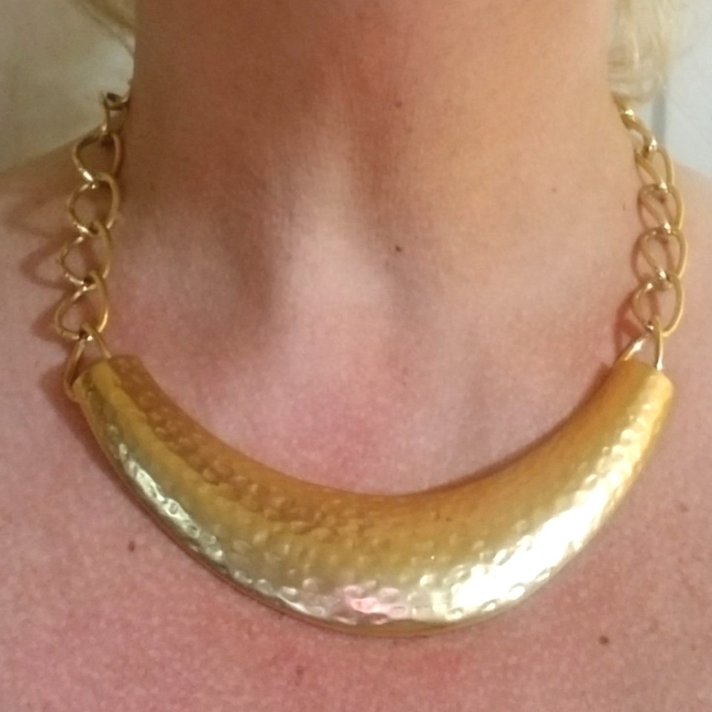 Vtg KJL Kenneth Jay Lane Gold Hammered Necklace